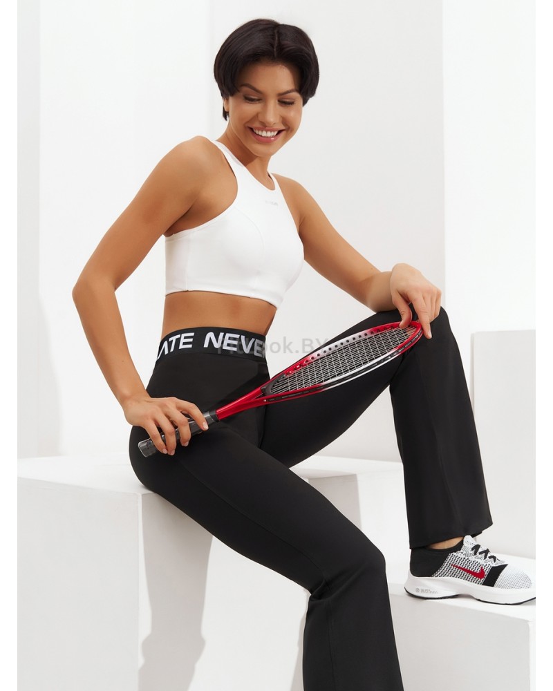 Спортивные брюки-клеш с высокой посадкой