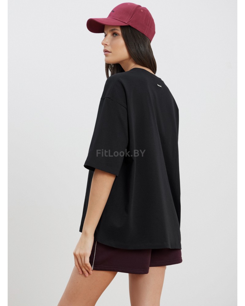Футболка свободного силуэта