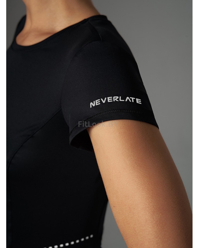 Приталенная футболка FITNESS