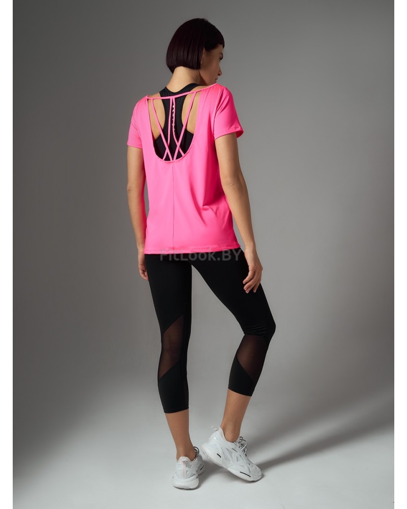 Футболка прямого силуэта с открытой спиной 