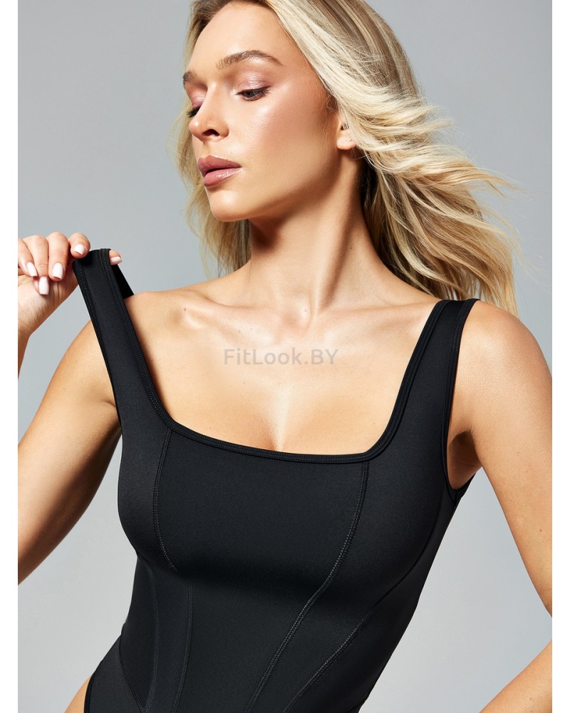 Боди с фигурным вырезом по переду