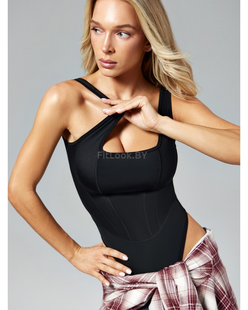 Боди с фигурным вырезом по переду