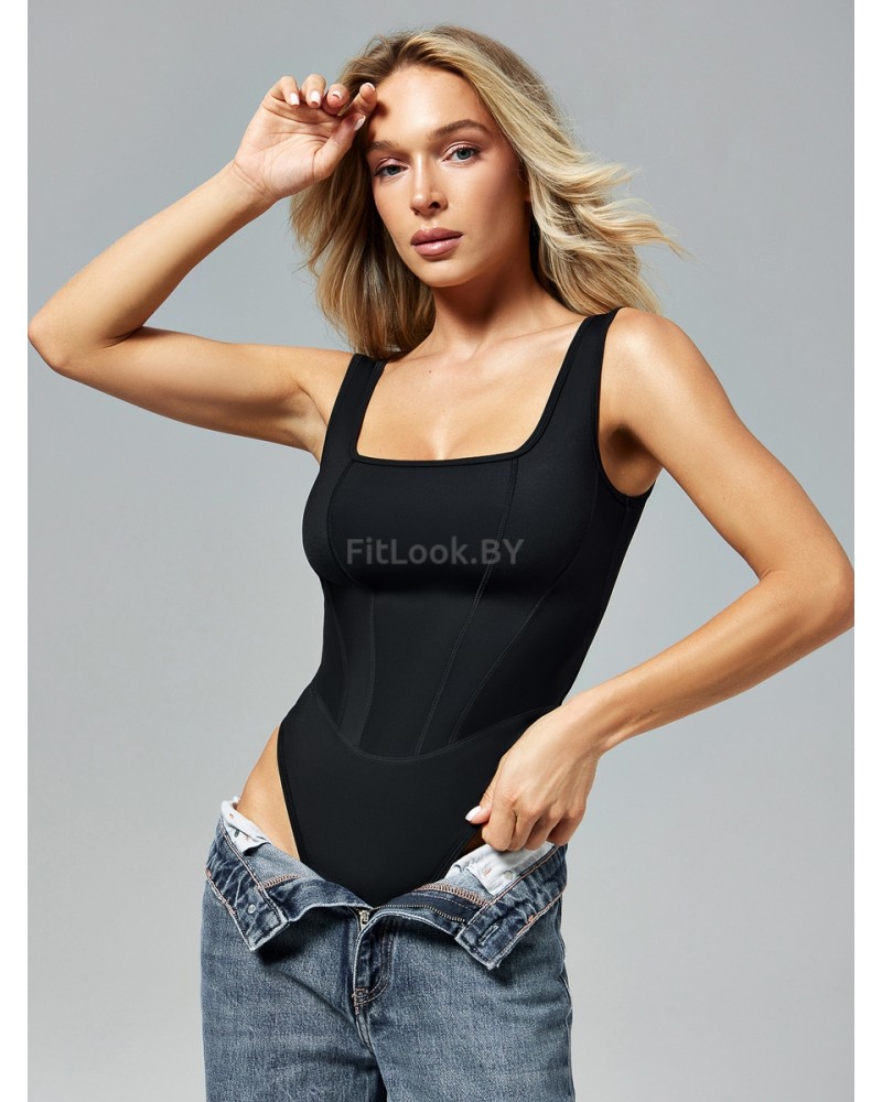 Боди с фигурным вырезом по переду