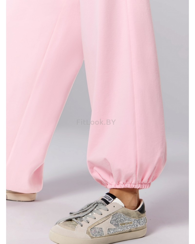 Спортивные брюки свободного кроя