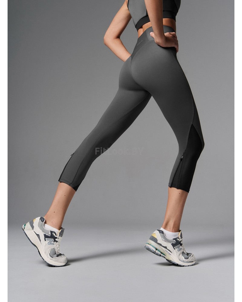 Моделирующие укороченные леггинсы 7/8