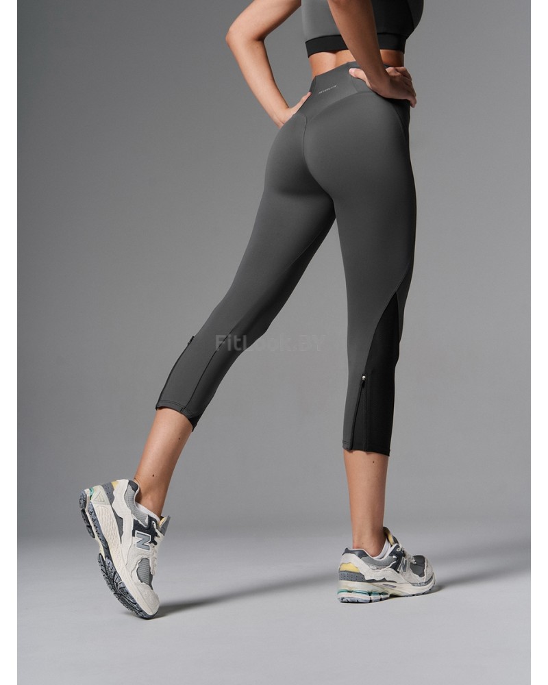 Моделирующие укороченные леггинсы 7/8