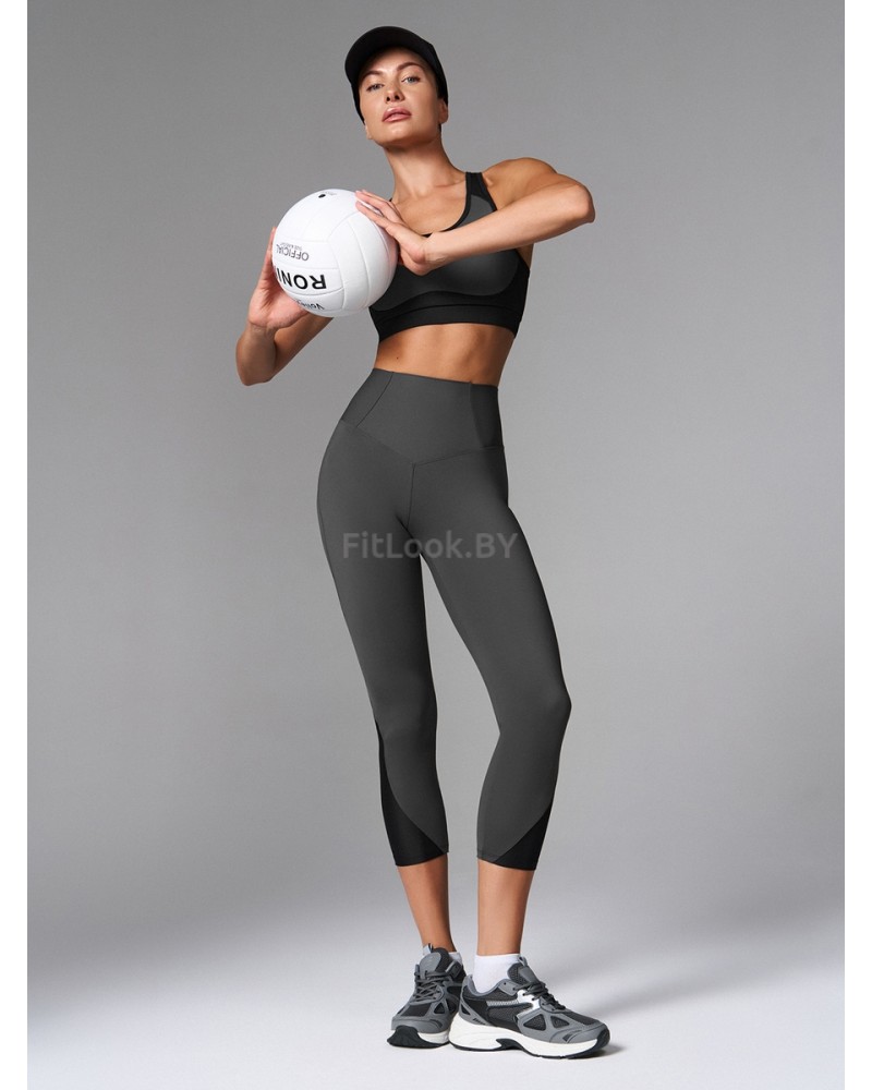 Моделирующие укороченные леггинсы 7/8