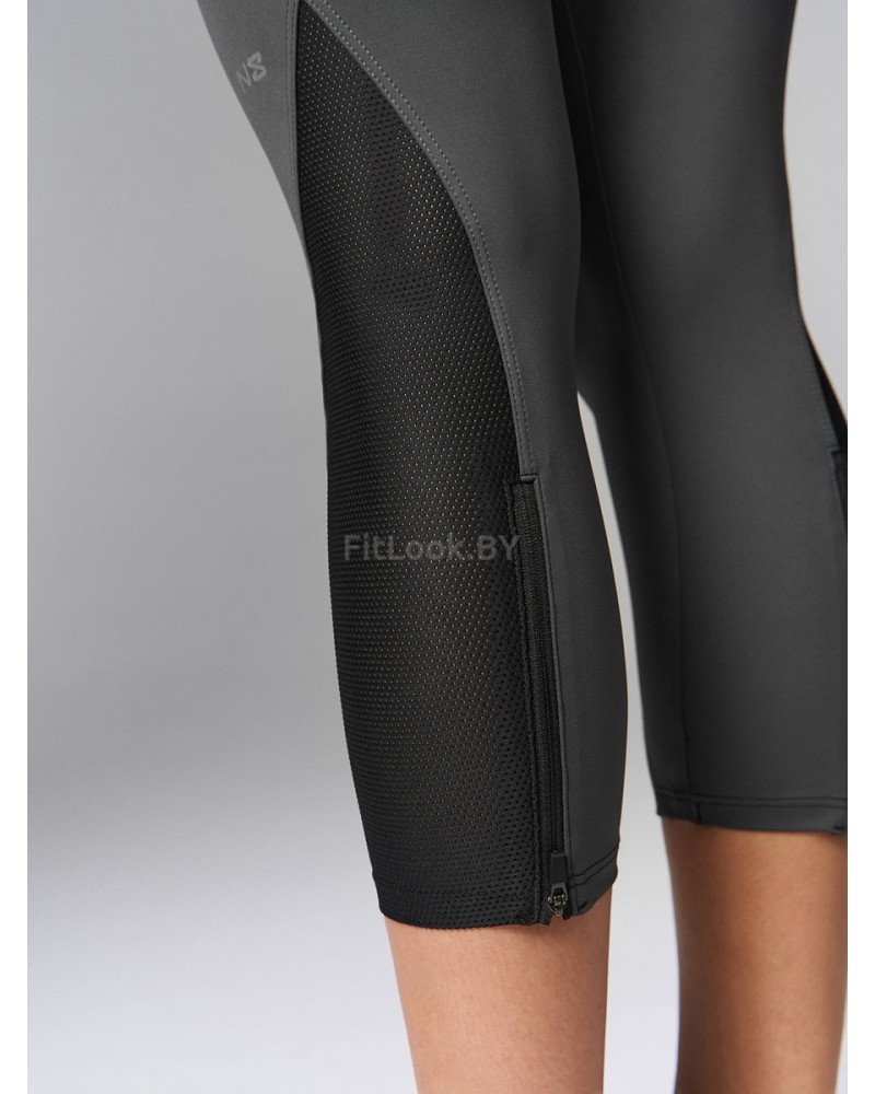 Моделирующие укороченные леггинсы 7/8