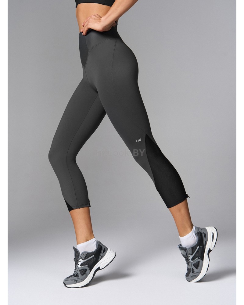 Моделирующие укороченные леггинсы 7/8