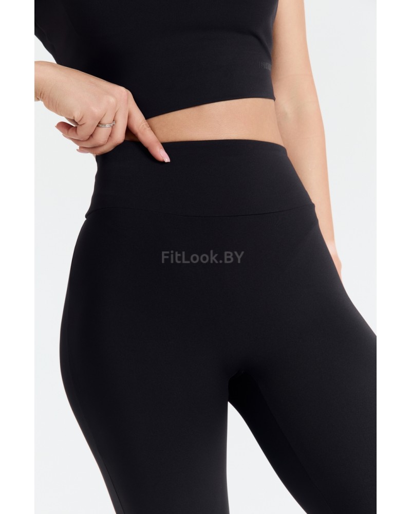 Чёрные леггинсы со сборочкой на ногах  Fira Black