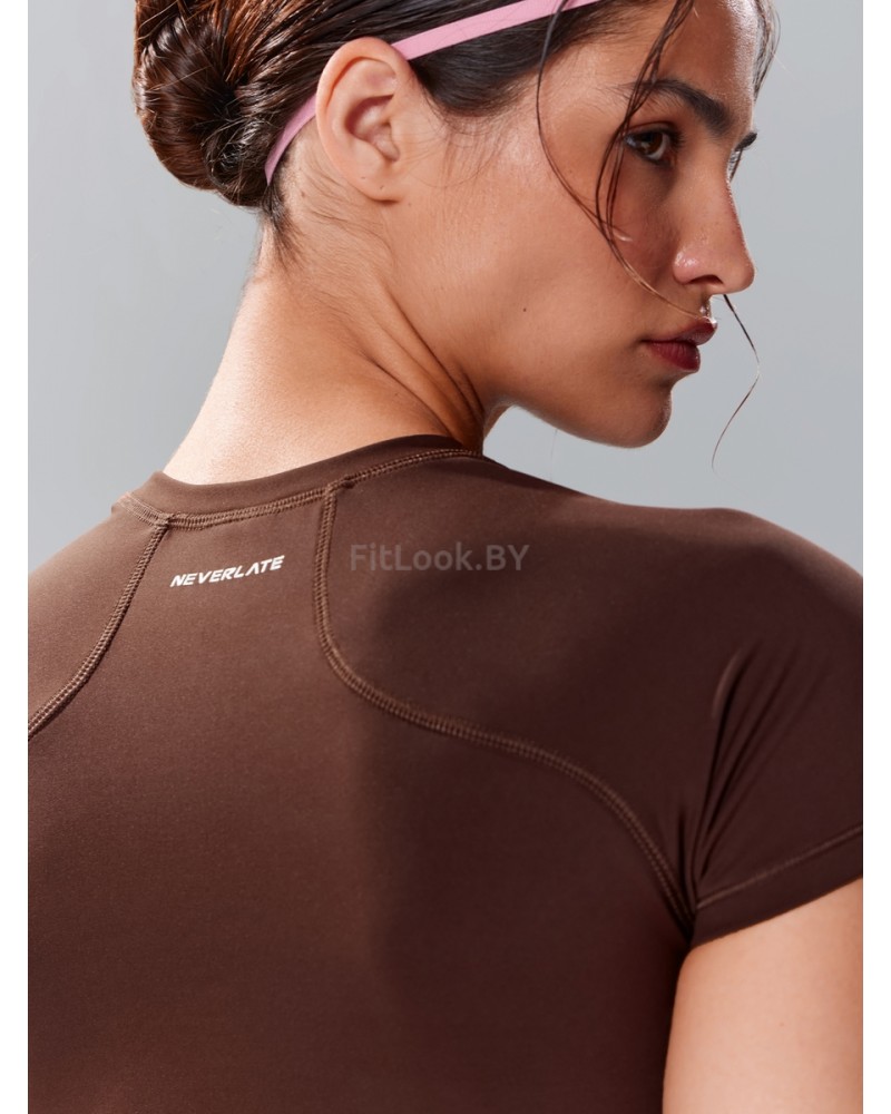 Облегающая спортивная футболка Performance Tee Brown